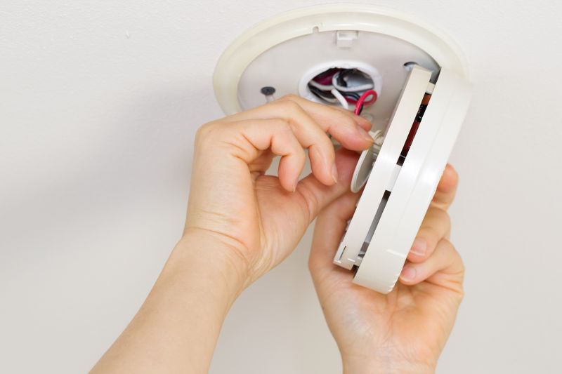 hardwired smoke alarm